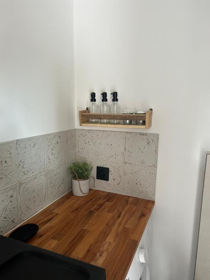 Charmant Studio Dans Villa - Jardin Privatif . La Seyne-sur-Mer Zewnętrze zdjęcie
